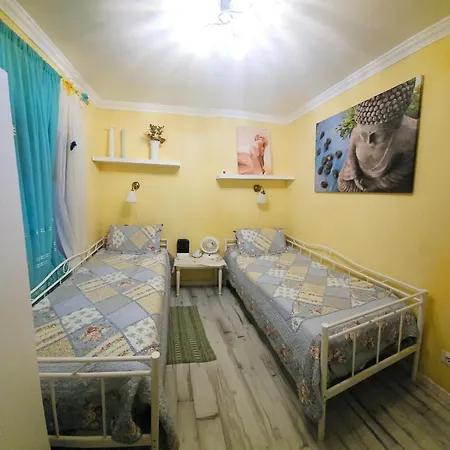 Sweet Apartment *